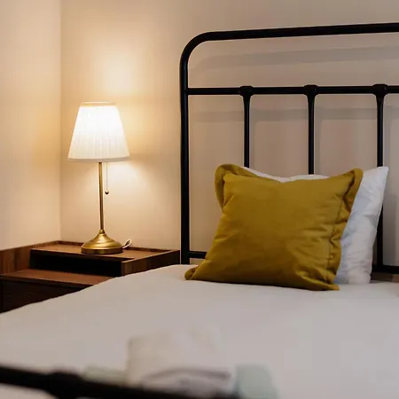 #bright And Charming 2br Family *
