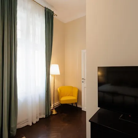 #bright And Charming 2br Family *